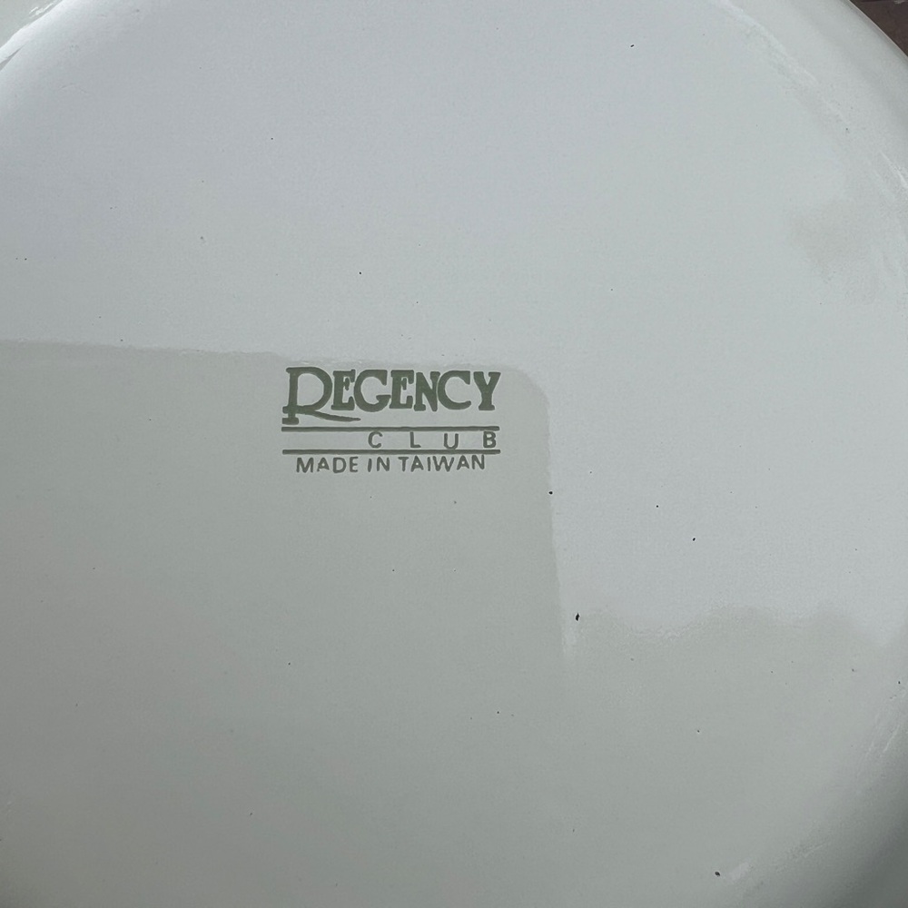 Vintage Regency Club 8" Covered Saucepan Enamel Fruit Design & Brass Handle|Chef - Picture 9 of 16